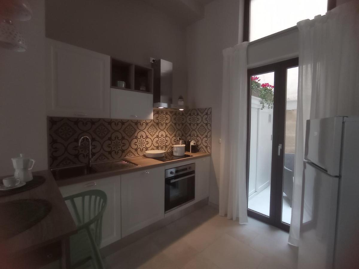 Happynesshouse_Locazione Turistica Apartment Trani Bagian luar foto