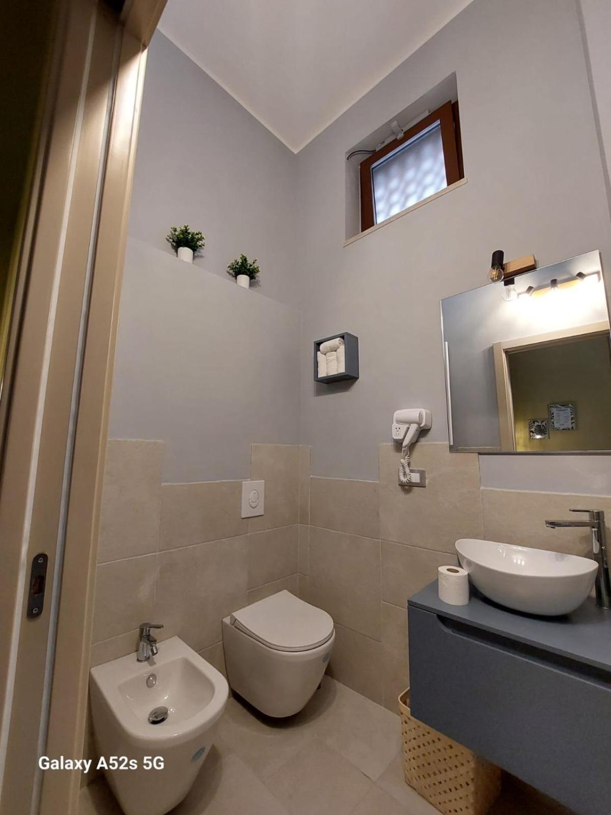 Happynesshouse_Locazione Turistica Apartment Trani Bagian luar foto