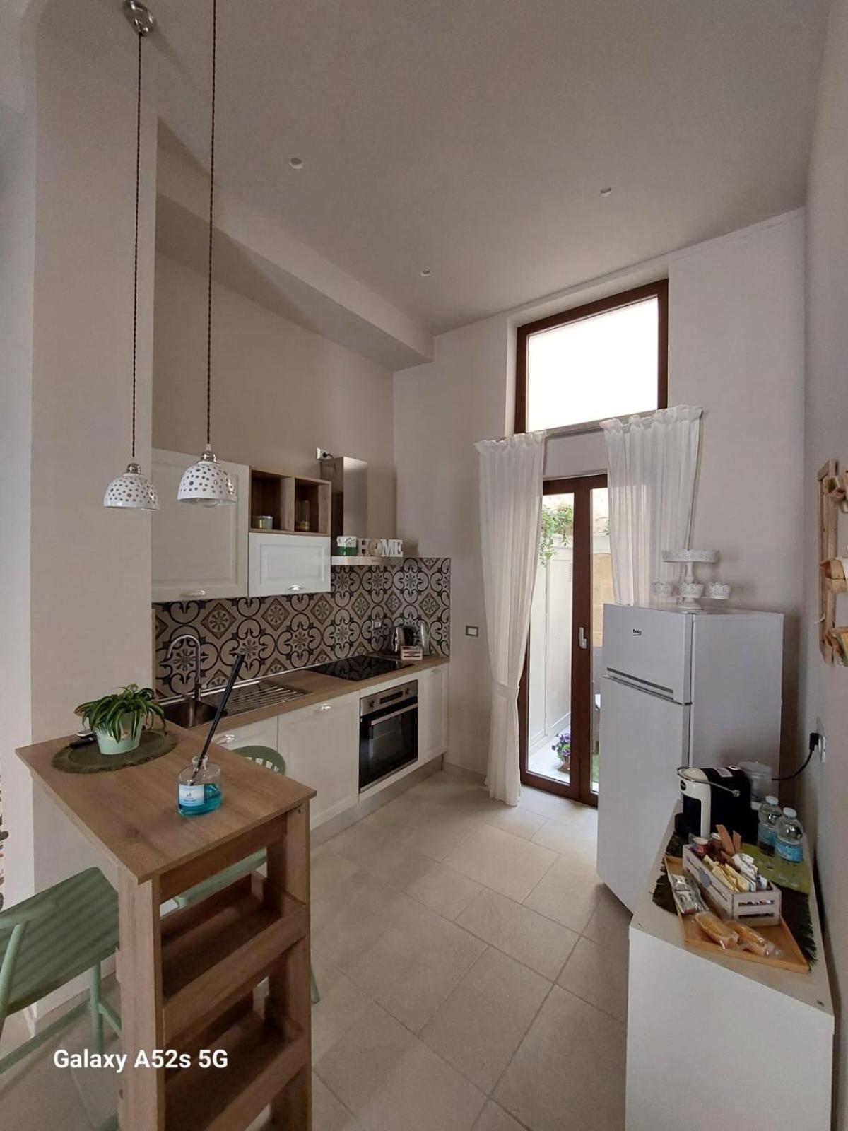 Happynesshouse_Locazione Turistica Apartment Trani Bagian luar foto