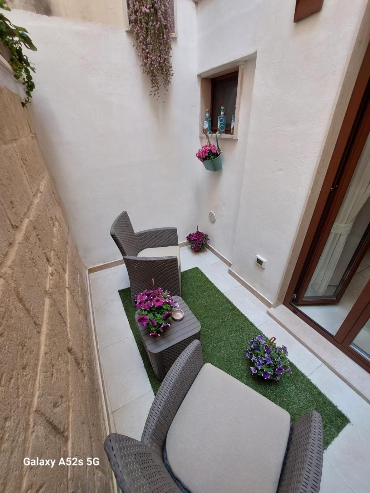 Happynesshouse_Locazione Turistica Apartment Trani Bagian luar foto
