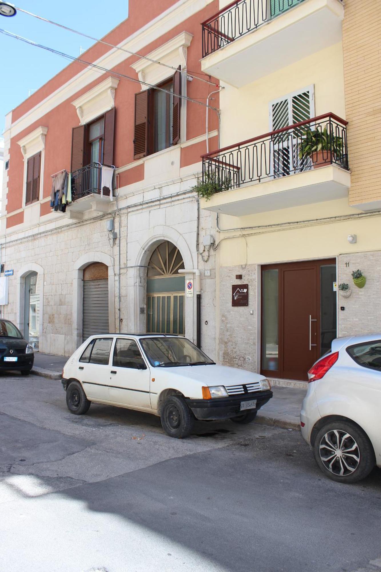 Happynesshouse_Locazione Turistica Apartment Trani Bagian luar foto