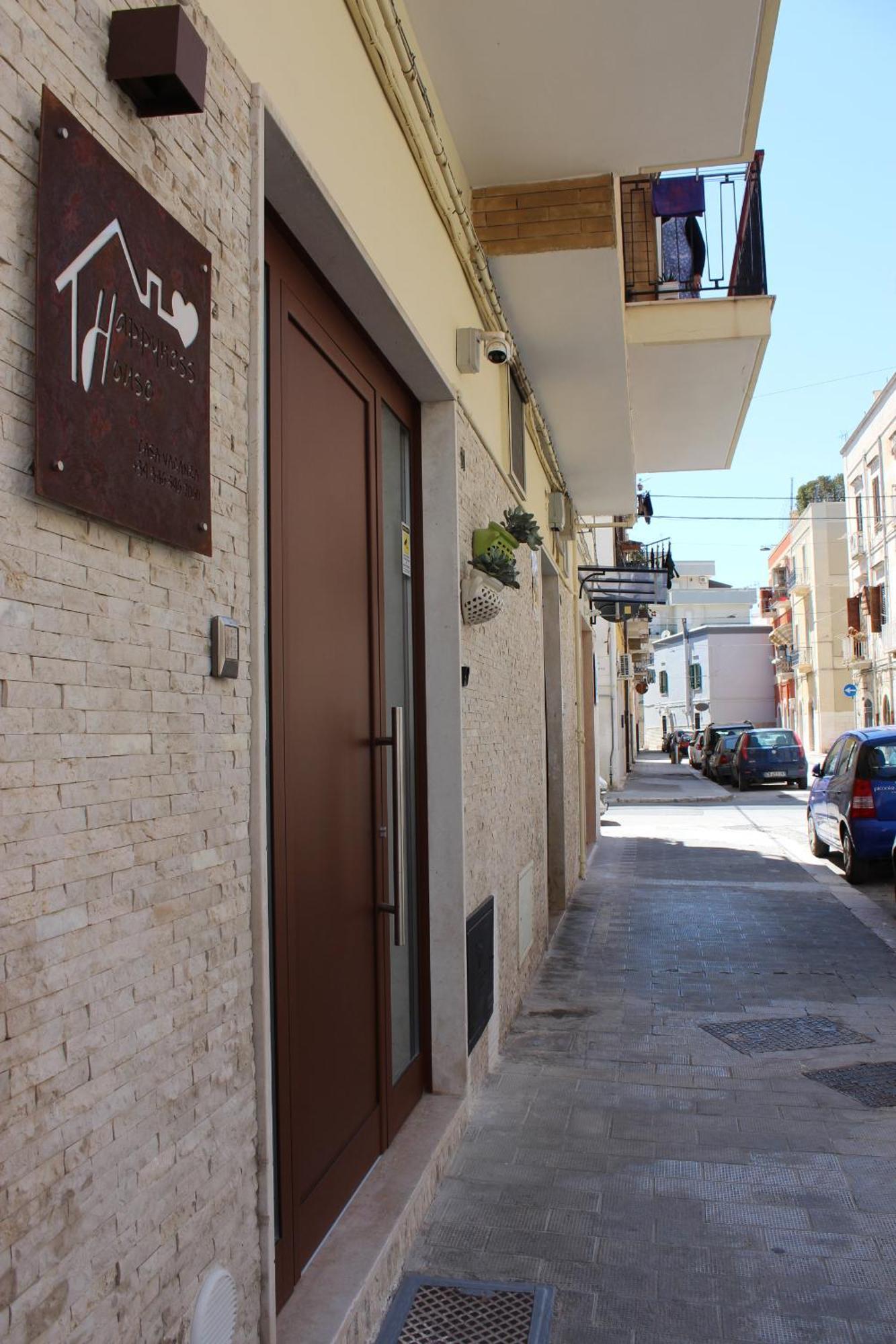 Happynesshouse_Locazione Turistica Apartment Trani Bagian luar foto