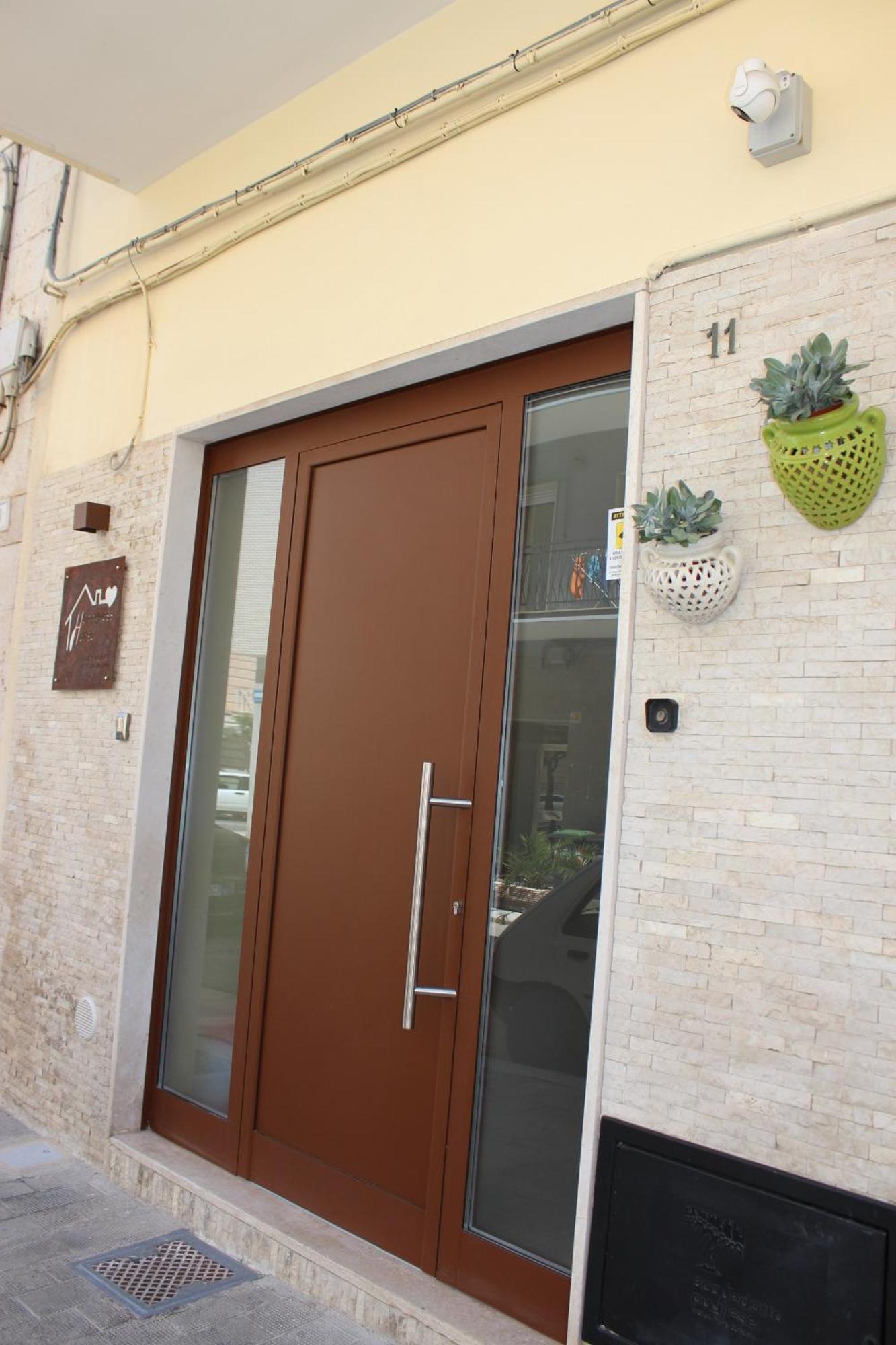 Happynesshouse_Locazione Turistica Apartment Trani Bagian luar foto